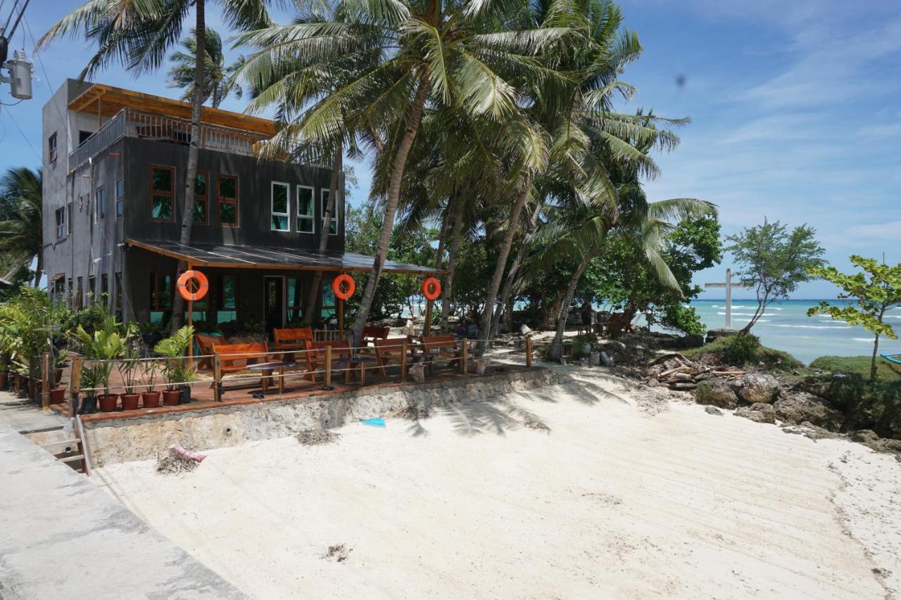 L Cafe Restobar & Lyn'S Guest House San Juan  Exterior foto
